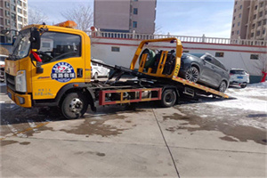 鹰手营子矿区救援拖车费用怎么算